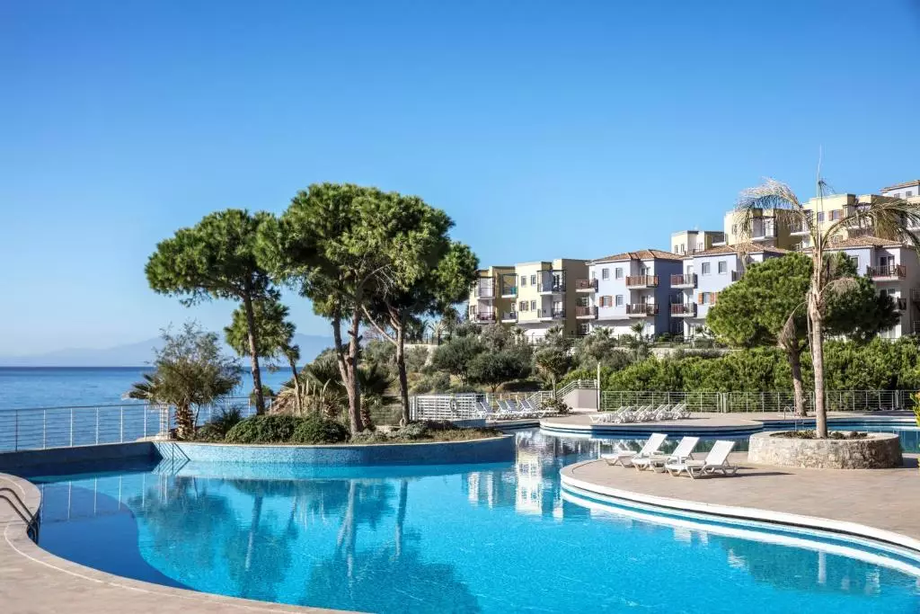 Aria Claros Beach and Spa Resort